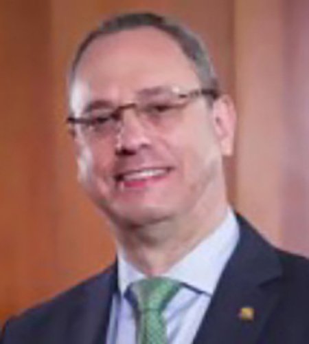 Dr. Álvaro Namén Vargas